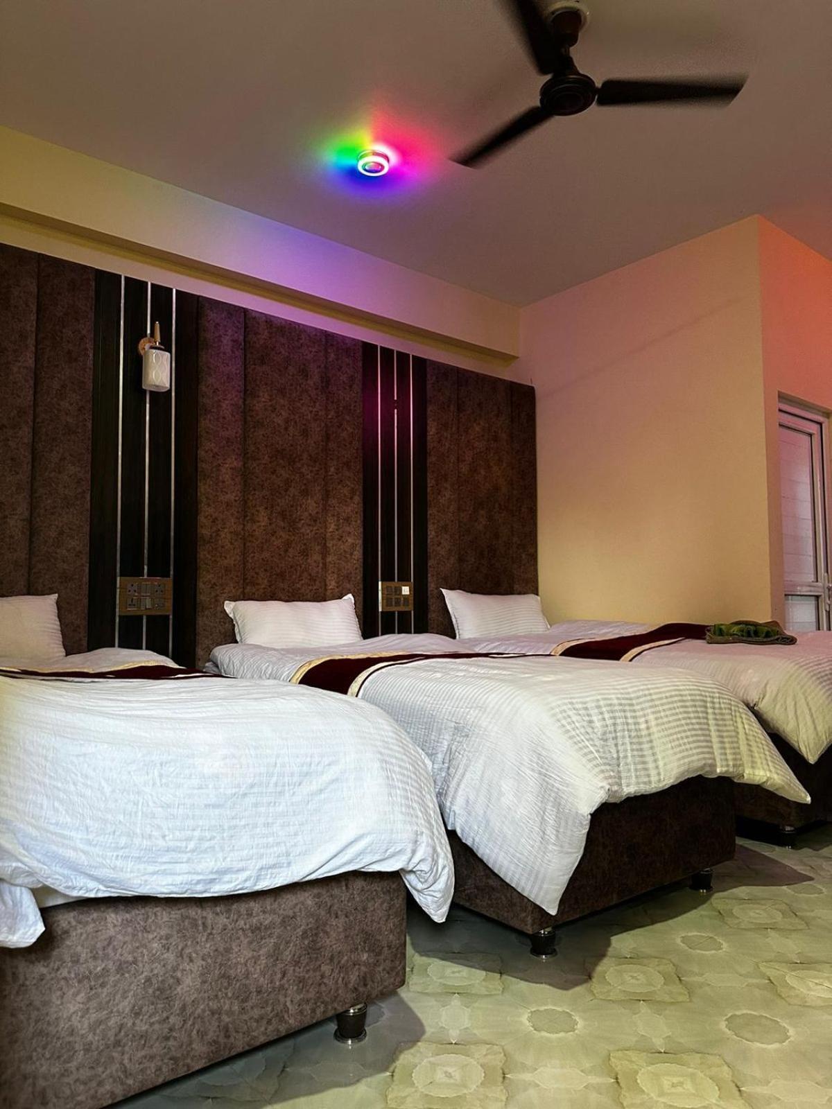 Hotel Hot Pot, Dhangadhi Kültér fotó