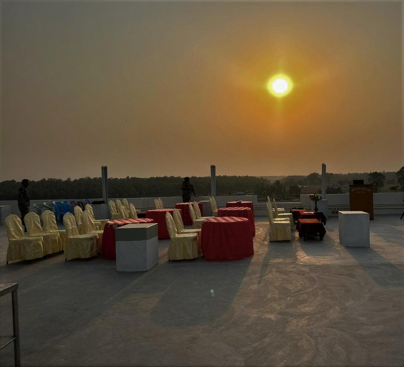 Hotel Hot Pot, Dhangadhi Kültér fotó