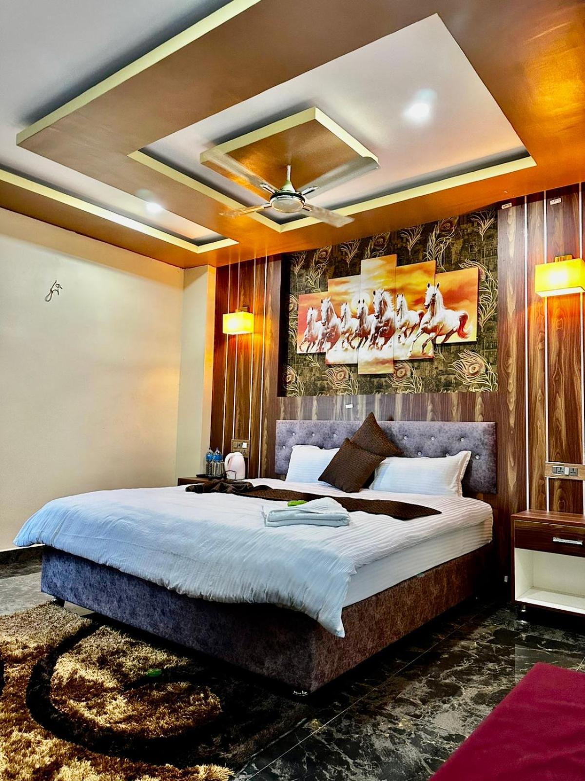 Hotel Hot Pot, Dhangadhi Kültér fotó