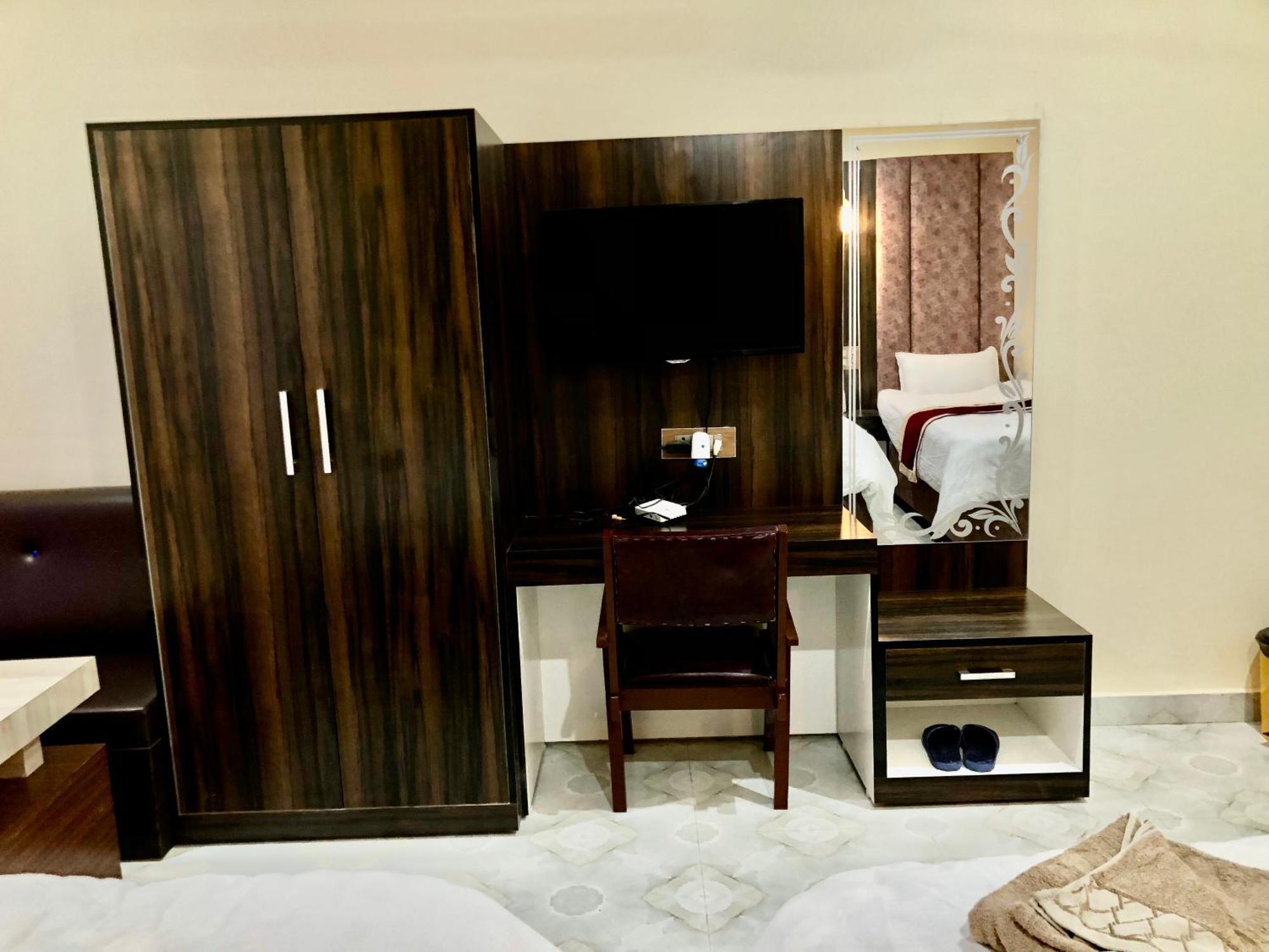Hotel Hot Pot, Dhangadhi Kültér fotó