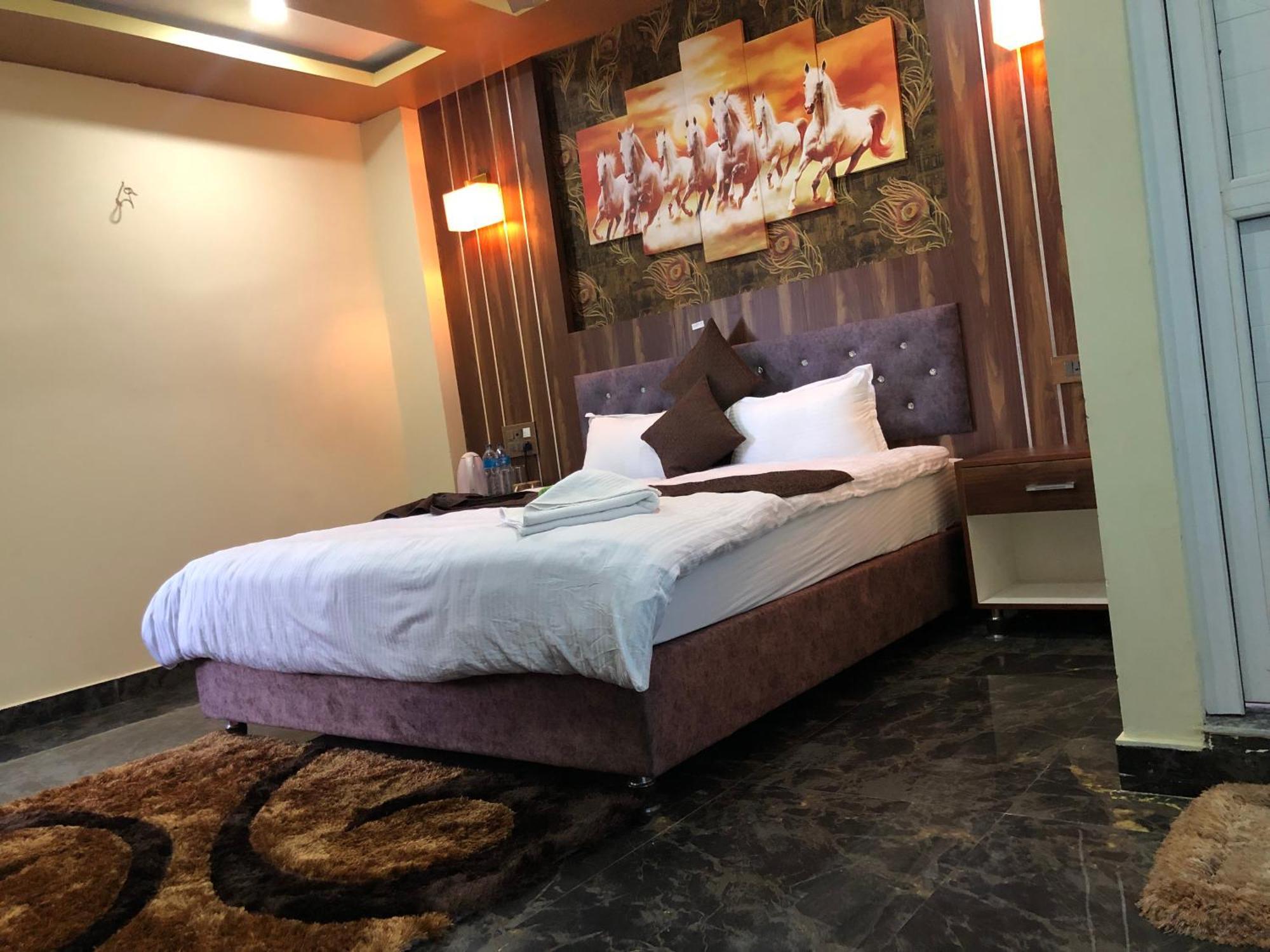 Hotel Hot Pot, Dhangadhi Kültér fotó